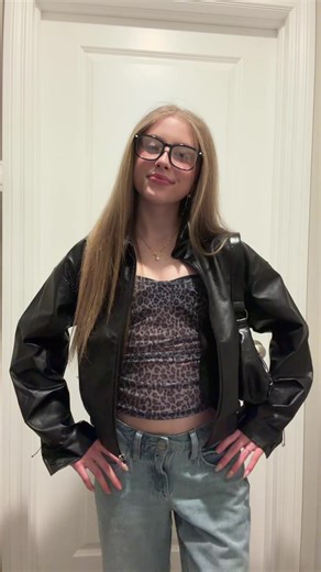 i guess i’m a leather jacket girly now 🖤 #leatherjacket #tiktokshop #tiktokshopfinds #outfitinspo #fyp