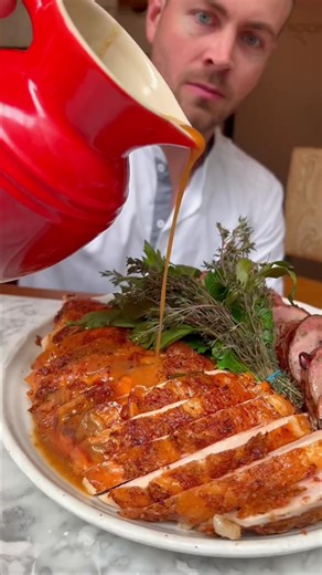 Dreading a dried out turkey this year- Heres your recipe to guarantee the most succulent turkey crown with a beautifully golden, crispy skin. . - 3kg turkey crown - 100g butter - 5 bay leaves - 2tsp Maldon salt -