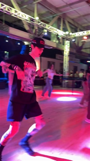 ✮ ᴏʟʟʏ ᴇʟʏᴛᴇ ✮ on Instagram: "idk why i do this dance like THAT but godddd i love it sm !!! and i miss Stamp the end <3 . #linedancing #linedance #linedancer #yallternative #transjoy"