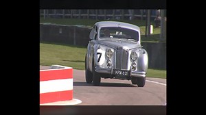 912K views · 155 reactions | What's it like to share a massive Jag with Stirling Moss? #GoodwoodRevival To watch the races in full join the GRRC Fellowship: https://www.goodwood.com/grrc/join/ | Goodwood Road & Racing | Facebook
