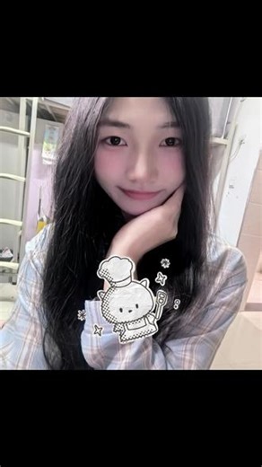 同样的微笑挂在你同样的嘴角૮ •𖥦• აᐝ