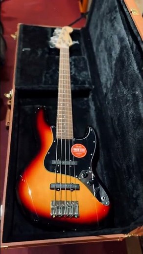 Squier Affinity Series Jazz Bass V 5-String Electric Bass Guitar, Laurel FB, 3-Color Sunburst