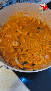 咖喱猪肉 Curry Pork 腌制： 玉米淀粉-1汤匙 瘦肉-500g 盐-半茶匙 胡椒粉-1茶匙 油-少许 蒜末-1汤匙 咖喱叶-4根 大葱-1粒 椰浆-100ml 咖喱粉-2汤匙 水-150ml 香茅-1根 盐-1茶匙 鸡精粉-2茶匙 #咖喱猪肉 #咖喱 #食谱 #家常菜 #facebookwatch #currypork #curry | Me Team 大米老师