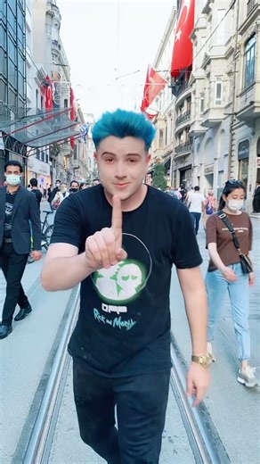 Bu akımı sahiplendim,sesi salmıyorum😂 (Taksim İstiklal’de akıma SV farkı) #svfc