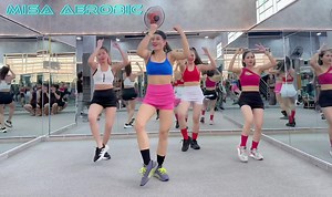 Chuỗi bài Aerobic Mix cùng các HLV : - Hlv Misa Aerobic ( Aerobic dance) - Hlv Hồ Nga KonTum ( Siêt cơ eo) -Hlv Nguyễn Thái Thanh KonTum ( Aerobic Dannce - Bachata dance) - Hlv Bà Thím Huê ( siết cơ pha trộn) Cảm ơn các bạn đã xem hết video 🫶 | Misa Aerobic