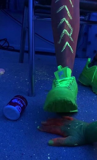 Girl trample crush hand 🤚