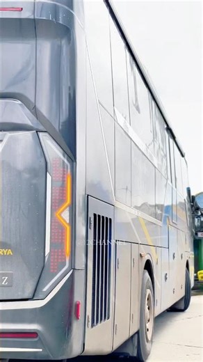 Bus Putra Pandawa Karya Skylander R25 FusionMasih Kotor Debu Persiapan Cuci Bersih Putar Balik Bali