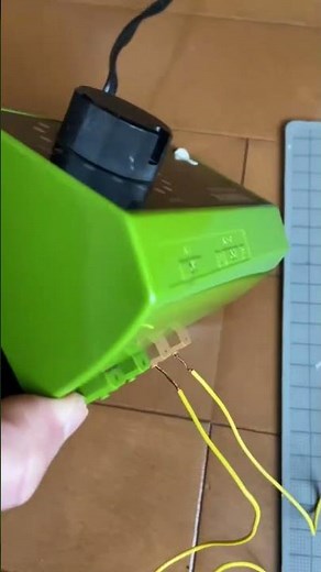 【1分で見る】動かなくなったプラレールC12を強引に電気ショックで復活させる方法*\\(^o^)/* #プラレール