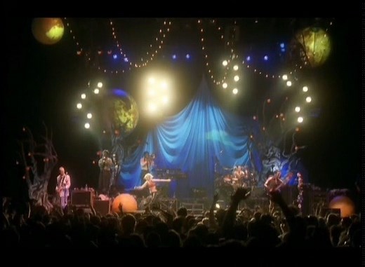 "Spiderwebs" 'Live in the Tragic Kingdom.' | No Doubt