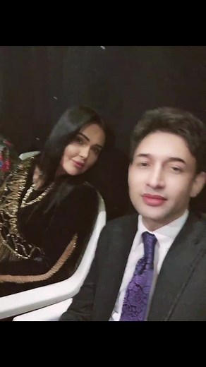 Seviýorum: 2013 Remix we Gyzyklanan Dostlar