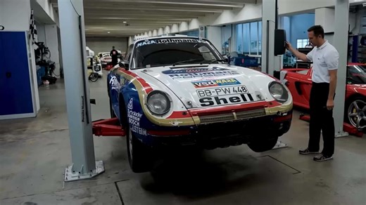 Watch this restoration of a Dakar Porsche 959