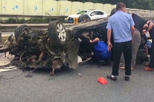 This real-life car accident is the perfect seat belt PSA