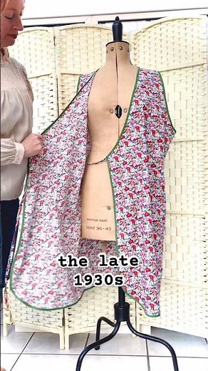 1930s 40s 50s iconic style wrap apron housecoat 🏠🧹 #vintagehomemaker