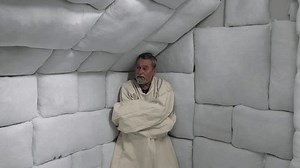 Man Straight Jacket Asylum Mental Hospital: vídeo stock (100% livre de direitos) 1108694445 | Shutterstock