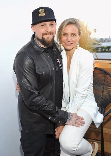 “51 and a newborn? She’s not slowing down!” 😏🍼 Cameron Diaz just welcomed her second child — and the internet can’t stop debating. See the details everyone’s buzzing about in the comments below 👇📸 | Nice smile