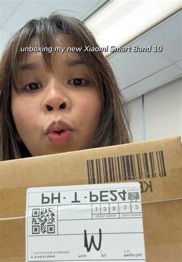 Xiaomi Smart Band 10: Unboxing and Tracking Fitness Progress