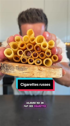 🍨 Cigarettes Russes🍨 Pour une trentaine de pièces: 90g de beurre mou, 90g de sucre, 90g de blanc d’œuf (environ 3) & 90g de farine. Dans un saladier, crémer le beurre mou avec le sucre. Incorporer les blancs d’œufs, à l’aide d’un fouet. Ajouter la farine et une pincée de sel. Filmer et placer au frais 1h Préchauffer le four à 165 degrés Sur une plaque recouverte d’un papier cuisson, dépasser l’équivalent d’une cuillère à café de pâte en petits tas et l’étaler en un cercle de 8-10 cm de diamètr