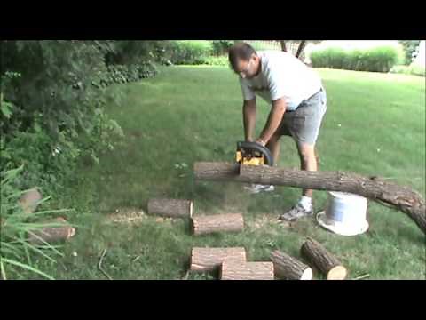 McCulloch Power Mac 310 Chainsaw in Action