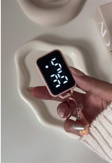 Replying to @Aya tut on how to set/adjust the time #digitalwatchkeychain #keychain #watchkeychain