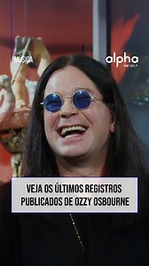 1.3M views · 50K reactions | Ozzy Osbourne morreu aos 76 anos na última terça-feira (22). Ícone do heavy metal, o cantor, que lidava com a Doença de Parkinson há anos, estava cercado da família. Há poucos dias, sua filha Kelly Osbourne publicou nas redes sociais alguns registros ao lado do pai, que até mesmo apareceu brincando com o neto Sid, de dois anos de idade. Confira! #Alpha #AlphaFM #OzzyOsbourne #KellyOsbourne | Alpha FM | Facebook
