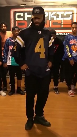 The energy in these Dance studios are always so positive. The Magic that be created in them is immeasurable ✨ Tai wan Williams : Peace Sign Dance Choreography All credits go to the Choreographer! This video is to highlight artistic talent! #dance #taiwanwilliams #dancechoreography #danceperformance #usher