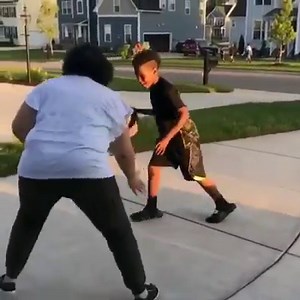 80K views · 1.1K reactions | Why he do moms like dat ?  | Famouslos32 | Facebook