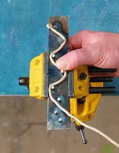 18K views · 25 reactions | Elegant snake jewelry made out of wires | Green Bean | Facebook