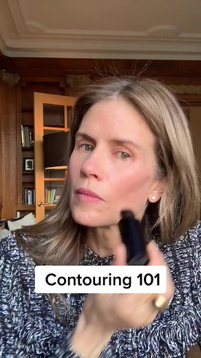 Sculpted Cheekbones with Gucci's Face Trace Contour Stick