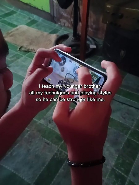 Using My HUD and Sensitivity in COD Mobile