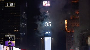 50K views · 2.8K reactions | 5, 4, 3, 2, 1.... HAPPY NEW YEAR!!!  #RockinEve #Hello2022 | Dick Clark's New Year's Rockin' Eve | Facebook