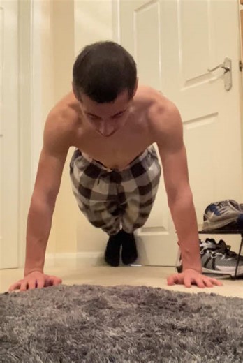 Day 20 of pushups everyday for a year #fitness #pushups #motivation