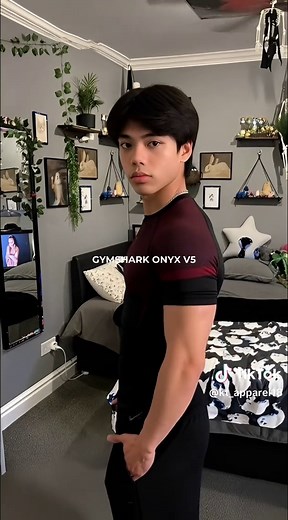 Maximize Your Workout with Gymshark Onyx V5 Compression Shirt