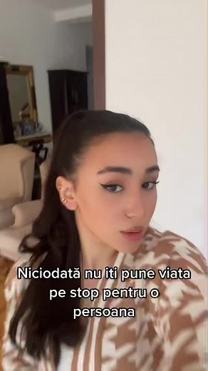 Understanding Geometric Designs in Fashion