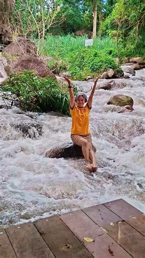 Bee and I had a mini-getaway for our birthdays recently, almost like camping next to a river! Related topics: river camping near me river resort River Lodge Resort River Rest Resort travel vlogs travel vlogger retreat resort & spa mountain retreat resort beautiful natural scenery nature resorts nature resort near me the natural resort & lounge waterfall resort beautiful waterfalls Beautiful waterfalls in the world beautiful waterfall sounds #riverresort #resort #luxuryresort #riversideresort #fy