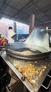 46K views · 414 reactions | How Snacks Are Packed Automatically! #SmartMachines #behindthescenes | Smartest Workers | Facebook