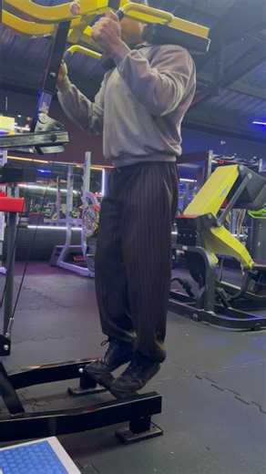 EXTENSIONS MOLLETS A LA MACHINE DEBOUT