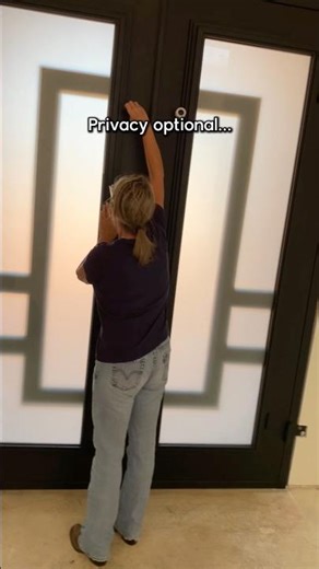 Door with a built-in privacy window…
