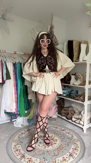 60s 70s Vibe Outfit Styling | The Hippie Shake Clothing Try-On