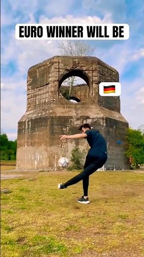 100%! WAIT FOR IT 👀 #fussball #euro #em #skills #soccer #shorts