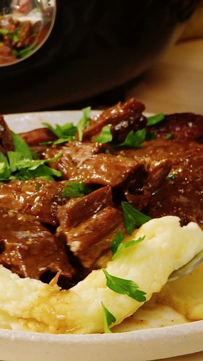 153K views · 812 reactions | A melt-in-your-mouth slow cooker dinner is always a good idea. Recipe >> https://www.taste.com.au/recipes/slow-cooker-braised-steak-onions-recipe/pa8v8eyh | Taste.com.au | Facebook