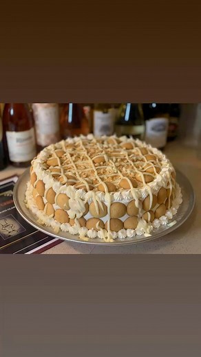 Just a simple throwback cake Corinskitchens | Corin Ryans | Facebook