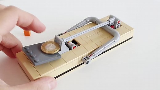 62K views · 969 reactions | Functional LEGO Mouse Trap Created by Jarec https://bit.ly/3eNGHI0 | Beyond the Brick | Facebook