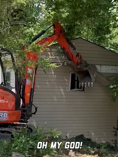 937K views · 3.2K reactions | When tools, trucks, and timing all go wrong - these fails are legendary!  #fails #constructionfails #EpicFails #funnyvideos #HilariousMoments | Fish & Funnies | Facebook