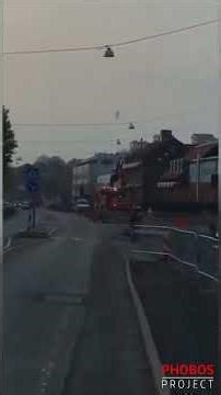 Bell-Shaped UFO Hovering Over a City Street — What Is This?! #uap #aliens #disclosure #ufop