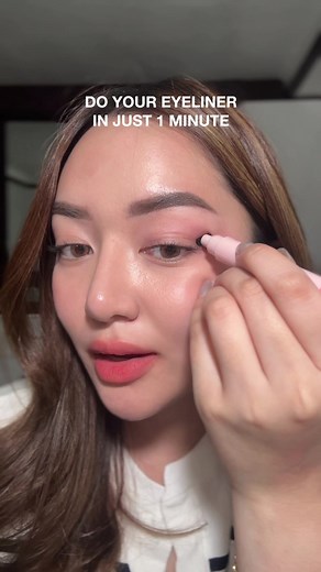 Easy Winged Eyeliner: Stamp and Line for a Quick and Perfect Look!