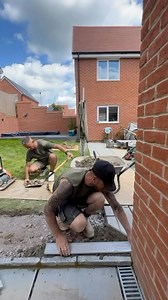This edging is 🔥 Sandstone strips ripped down by Jon🤟🏼 He had made these edgings from 900 x 600 slabs🫡 I haven’t seen these done like this before, what a great way to edging this patio.Our clients loved it that much they asked us to continue the pattern into the step that enters the outdoor kitchen courtyard. #edging #indiansandstone #patios #outdoorkitchen | Fresh Air Landscapes