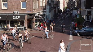 This #Amsterdam crossing is pure performance art: Elegantly cyclists manoeuvre around each other, the #bicycle flow only occasionally interrupted by some cars and aggressive #scooterscum. . 08 05 2018, 17:41 The Netherlands, Amsterdam, Korte Prinsengracht, Haarlemmerstraat | schlijper.nl