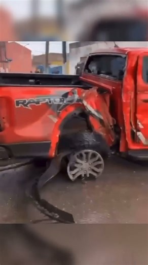 1.6K reactions · 51 shares | Ranger Raptor Accident  @trilhaextreme #rangerraptor #fordraptor #accident #carcrash #failarmy | raptor.world | Facebook
