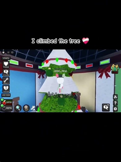 On the last day of the xmas update i climbed up the tree #dandysworld #roblox #givemebackmykids #idk