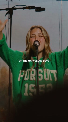 Doesn't it make you wonder how something so profound could be so simple #worship #bethelmusic